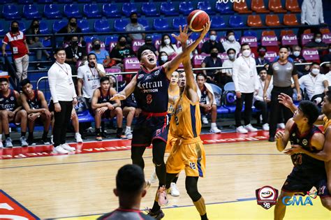 NCAA: Kurt Reyson emerges from shadows to lead Letran.